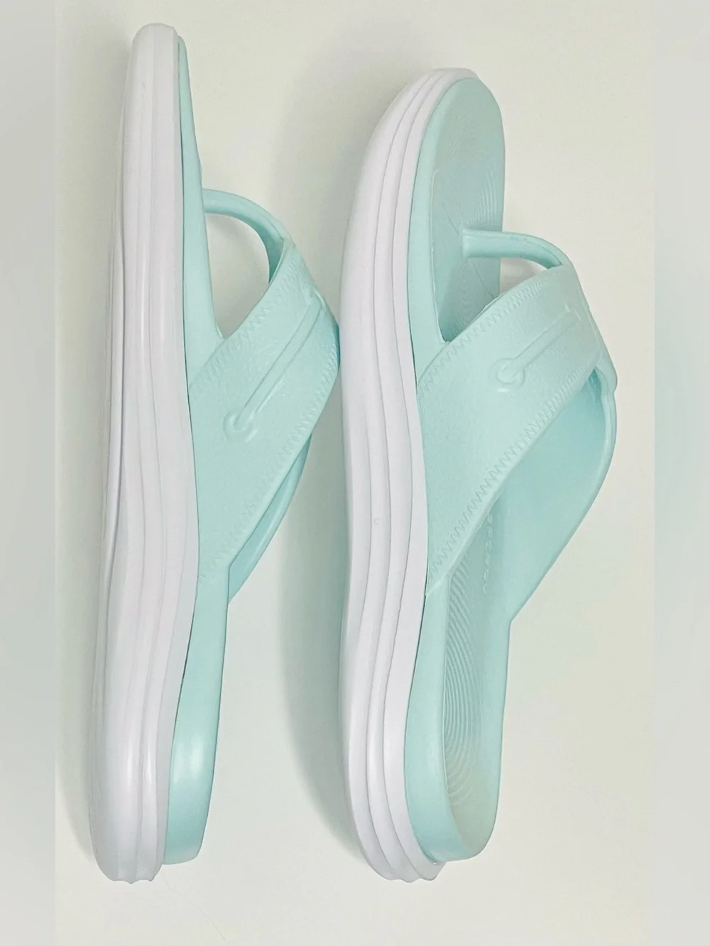 Sperry Mint Green Foam Thong Sandals with White Midsole